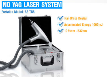 Tratamiento del laser del ND YAG del laser 650nm del diodo para el retiro del pelo, laser de c4q conmutado del ND YAG