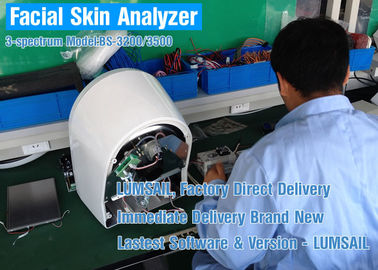 Auto - peso ligero de la máquina del análisis de la piel del análisis con el sistema ULTRAVIOLETA de la voz